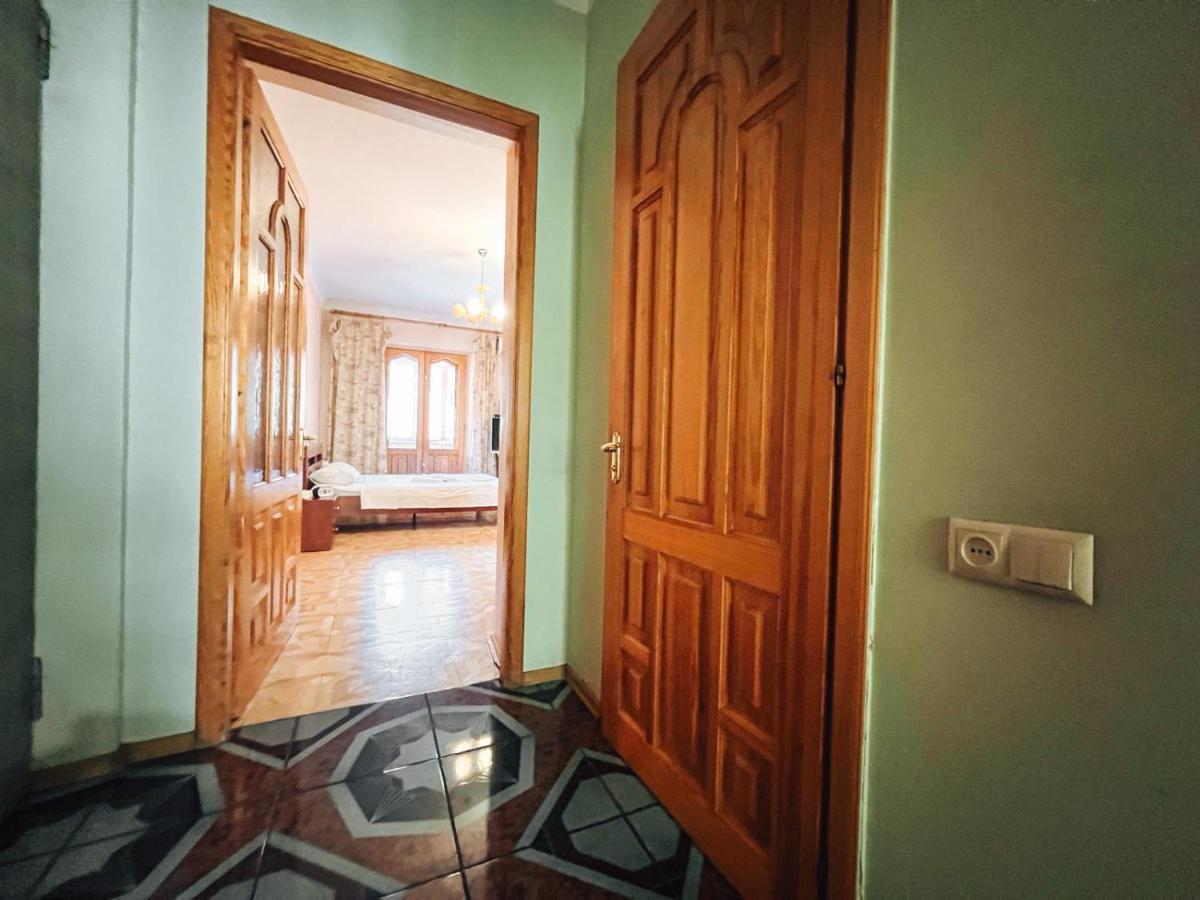 1-Room Apartments Kiev City Center Екстериор снимка