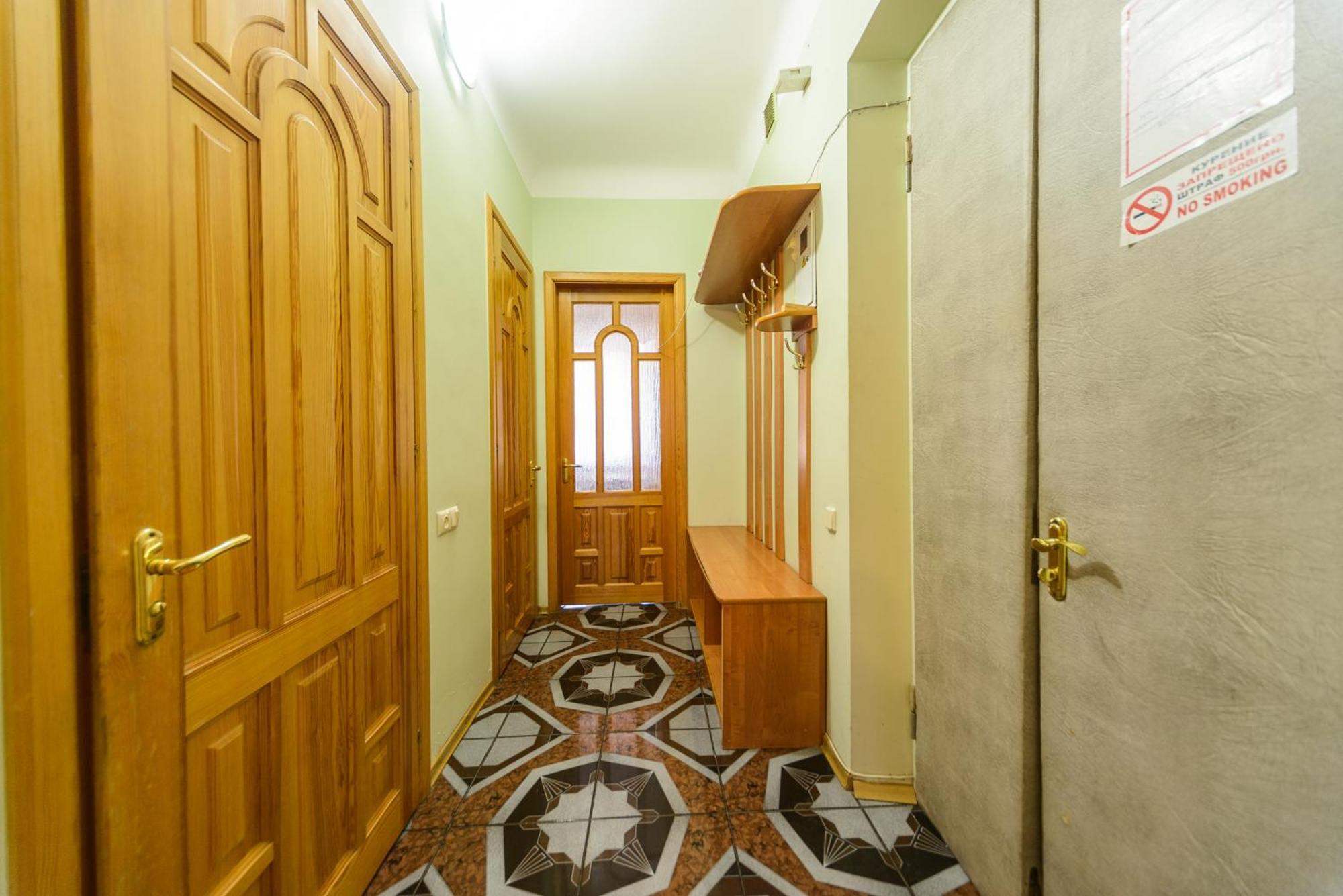 1-Room Apartments Kiev City Center Стая снимка